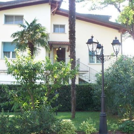 Hotel La Dependance By Casa Bianca Lido di Jesolo Exterior foto
